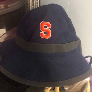 SU bucket hat